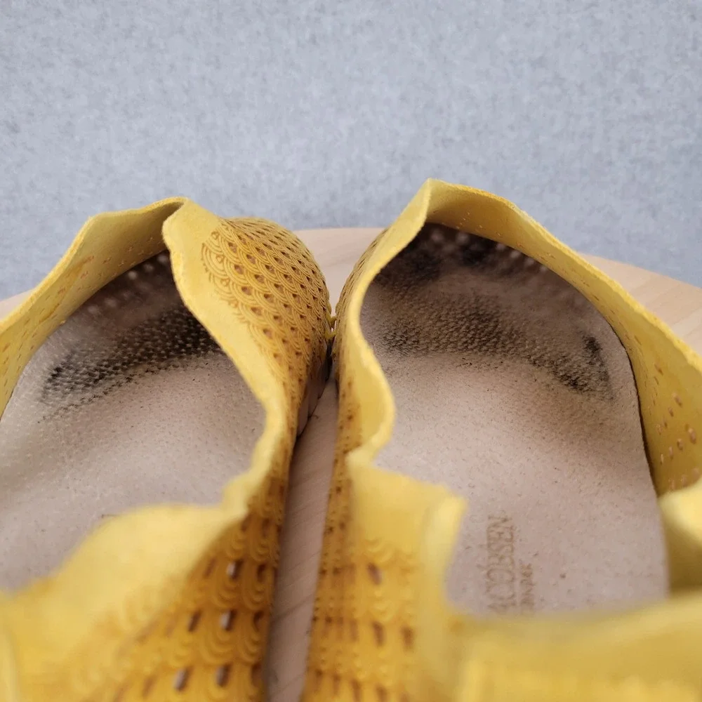 Ilse Jacobsen good used